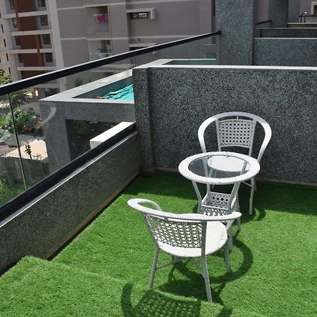 Hotel Royal Square Gandhinagar Eksteriør bilde