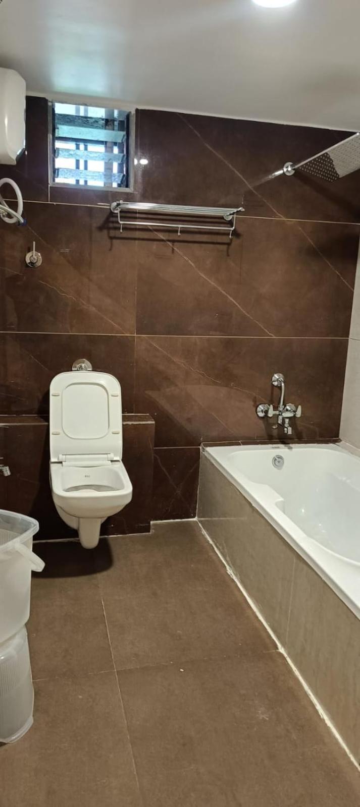 Hotel Royal Square Gandhinagar Eksteriør bilde