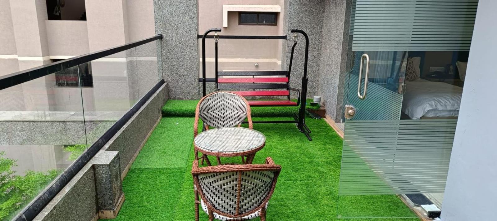 Hotel Royal Square Gandhinagar Eksteriør bilde